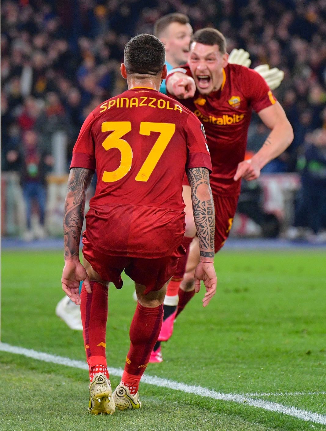 Belotti ăn mừng bàn mở tỷ số Belotti ăn mừng bàn mở tỷ số