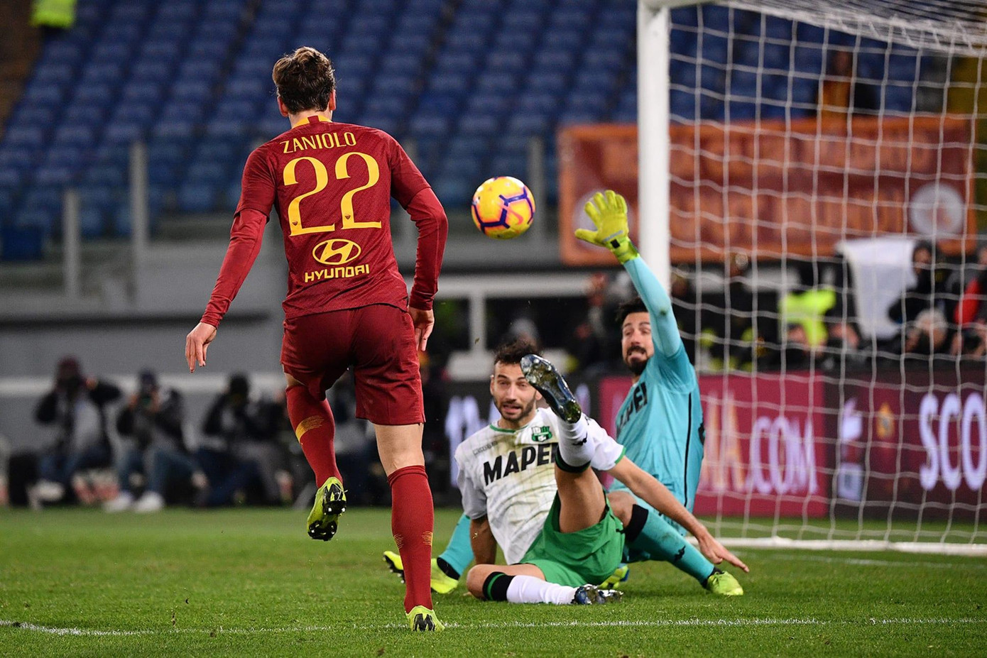 Mourinho cho rằng Zaniolo cần thay đổi thái độ thi đấu