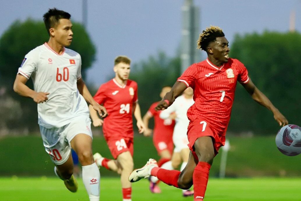 Joel Kojo là người mở tỷ số trận đấu