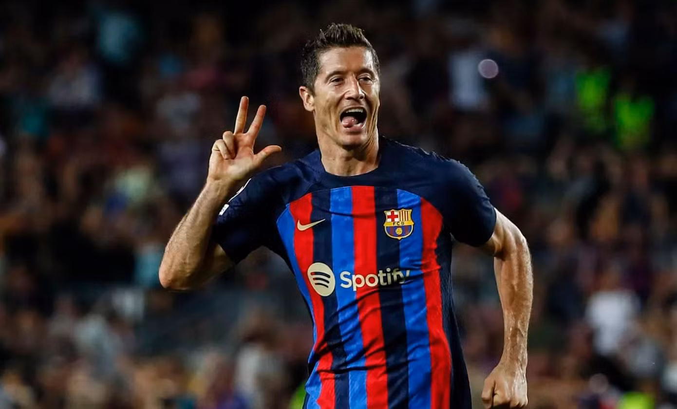 Lewandowski lại ghi bàn cho Barca Lewandowski lại ghi bàn cho Barca