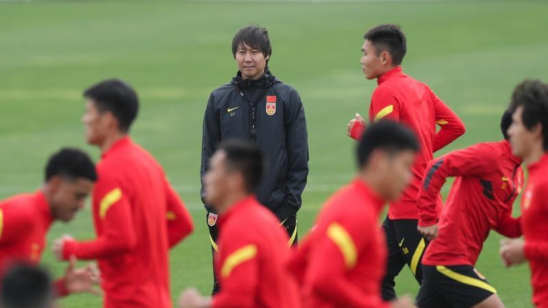 Thầy trò Li Tie rất quyết tâm cho cuộc đối đầu với Việt Nam Thầy trò Li Tie rất quyết tâm cho cuộc đối đầu với Việt Nam