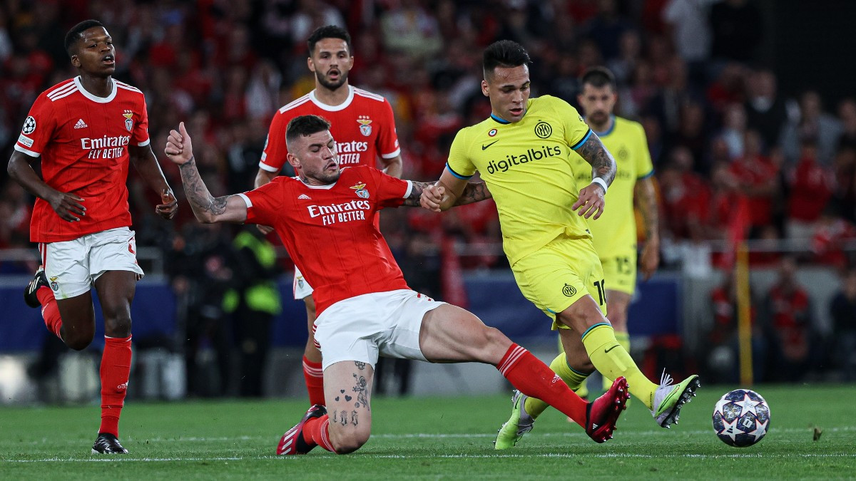 Inter đang nắm lợi thế lớn với tỷ số 2-0 ở lượt đi