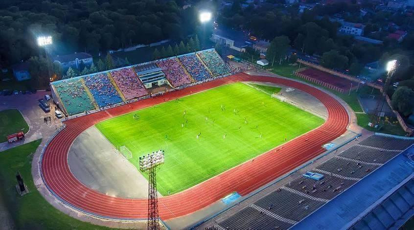 Sân bóng Chernihiv khi chưa dính không kích