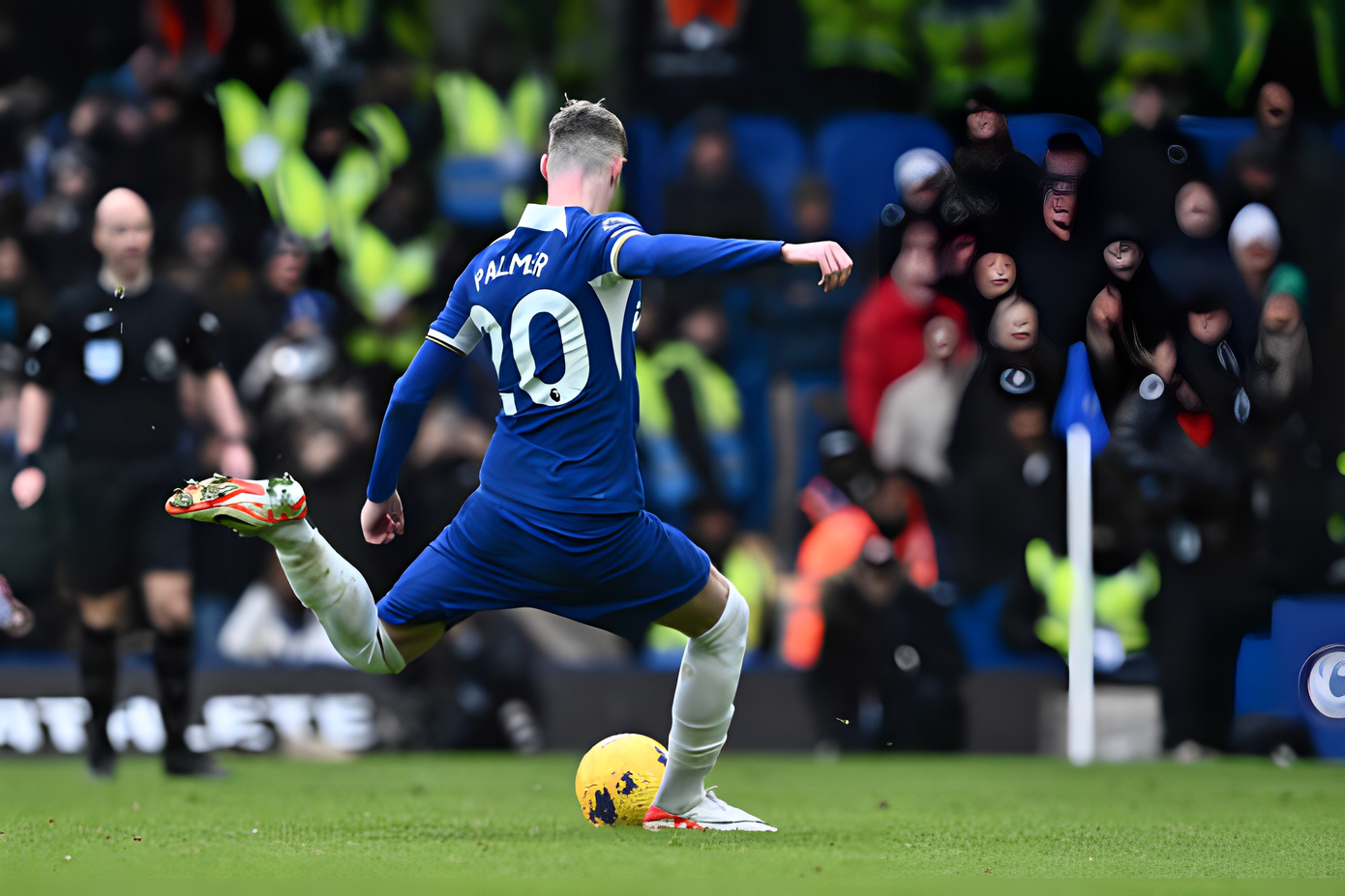 Chelsea thắng trận thứ 3 liên tiếp ở giải Ngoại hạng ảnh 20