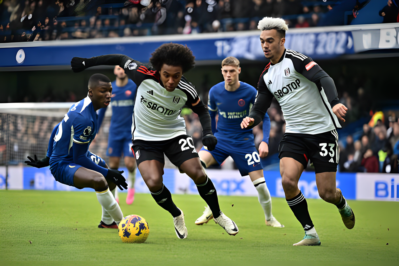 Chelsea thắng trận thứ 3 liên tiếp ở giải Ngoại hạng ảnh 11