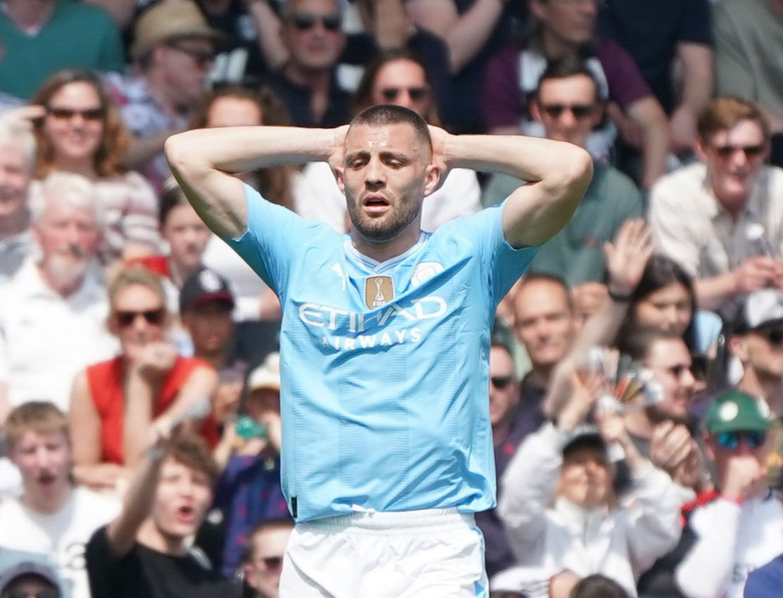 Gvardiol toả sáng rực rỡ, Man City chiếm ngôi đầu Ngoại hạng Anh ảnh 16 Gvardiol toả sáng rực rỡ, Man City chiếm ngôi đầu Ngoại hạng Anh ảnh 16
