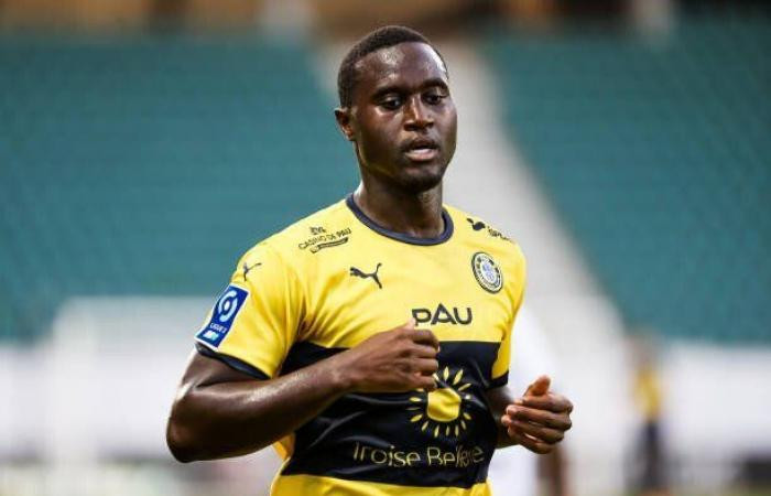 Saivet đang nuôi hy vọng World Cup trong màu áo Pau Saivet đang nuôi hy vọng World Cup trong màu áo Pau