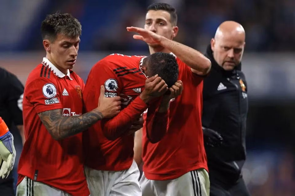 Varane là trường hợp mới nhất đối mặt nguy cơ lỡ World Cup