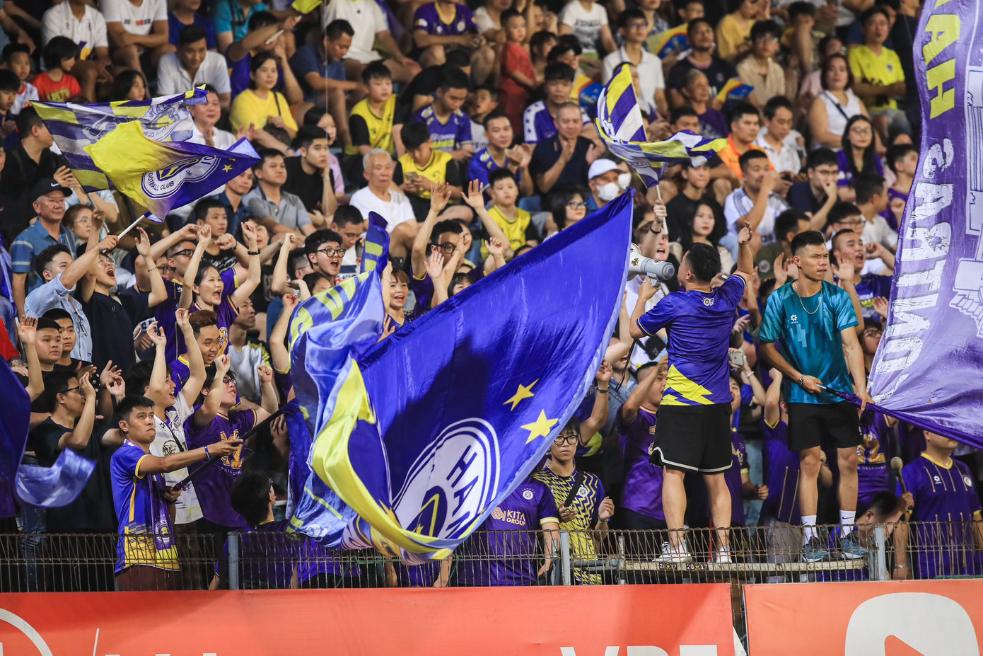 Nam Định gieo sầu cho Hà Nội, bứt phá trong cuộc đua vô địch ảnh 29