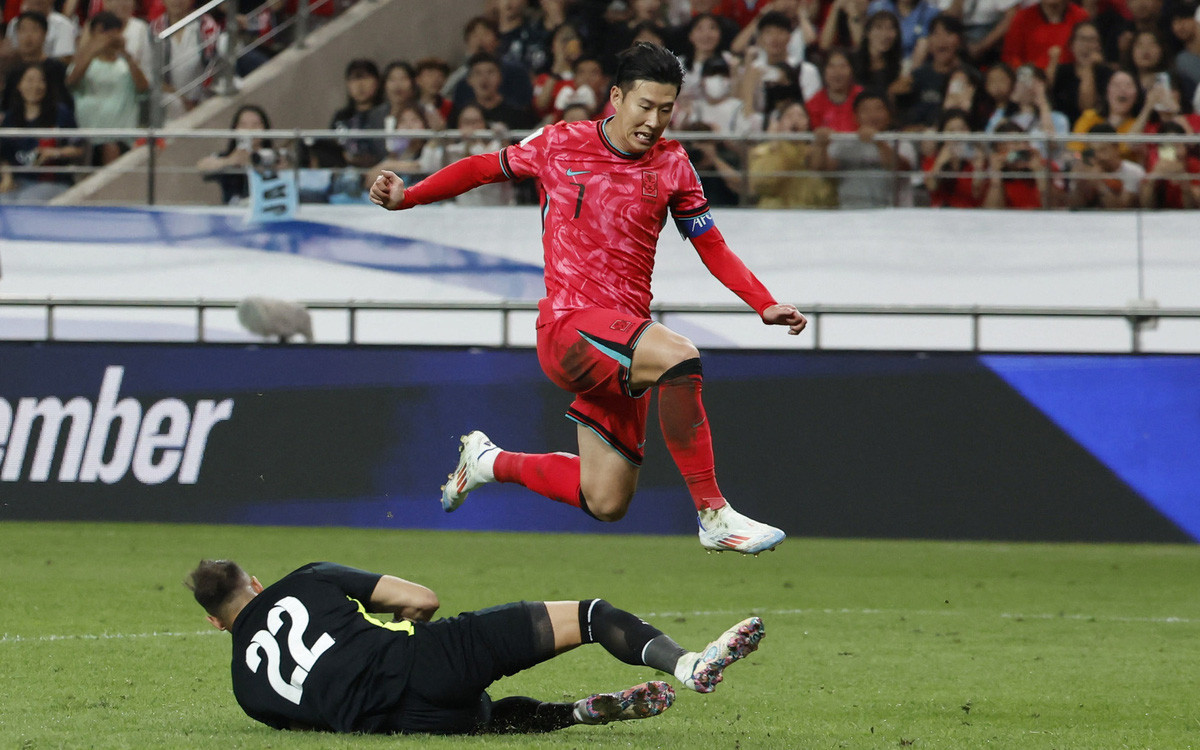 Son trong pha đẩy bóng quá mạnh làm trôi đi cơ hội tốt