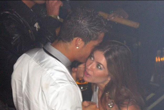 Ronaldo hẹn hò với Mayorga hồi 2009