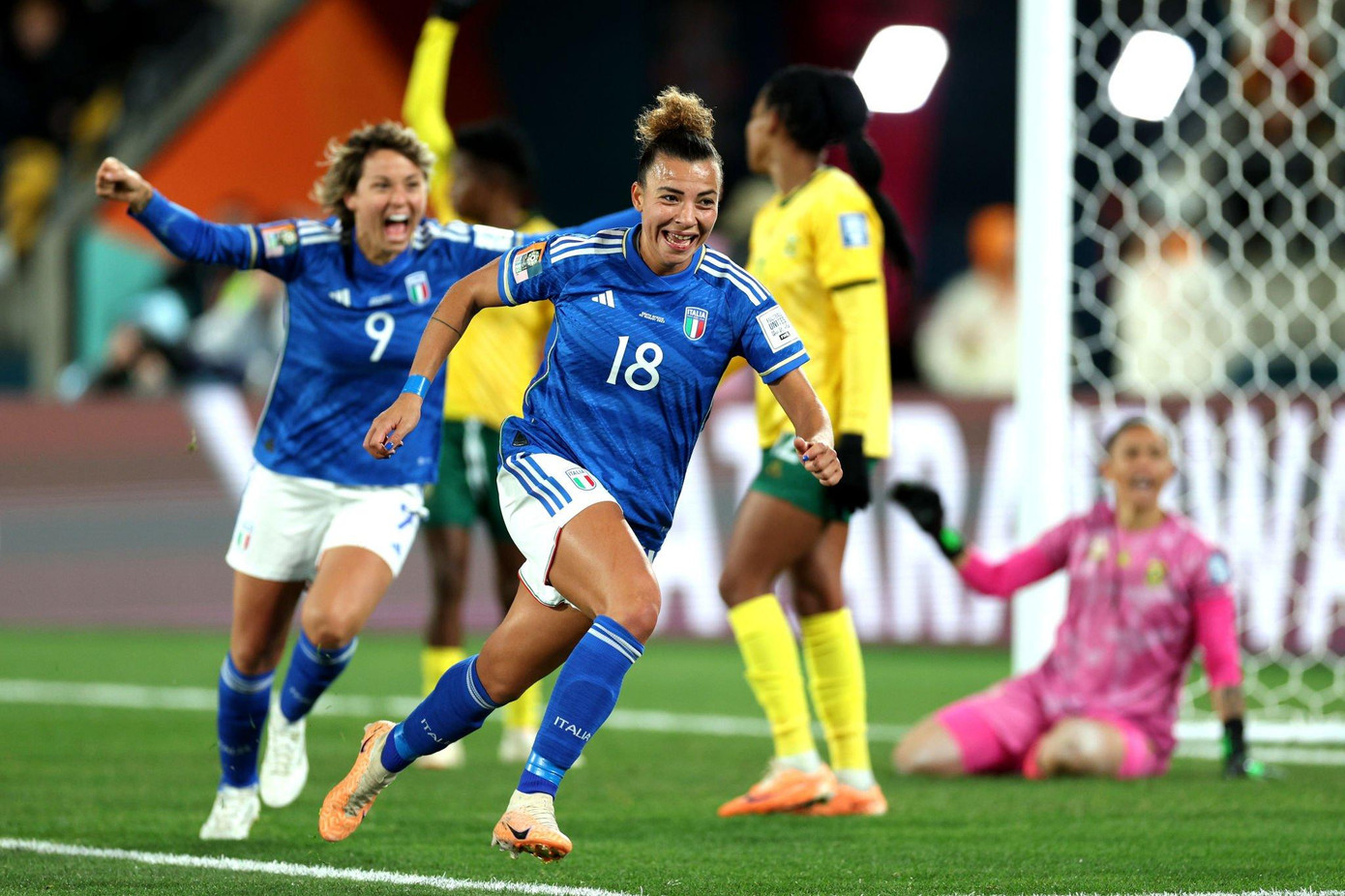 Đánh bại Italia, Nam Phi giành vé vào vòng 1/8 World Cup 2023 ảnh 21 Đánh bại Italia, Nam Phi giành vé vào vòng 1/8 World Cup 2023 ảnh 21