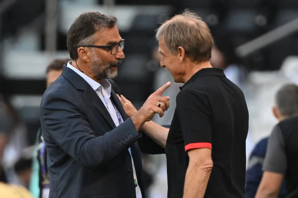 Cả hai HLV Pizzi và Klinsmann đều mất việc trong cùng một ngày