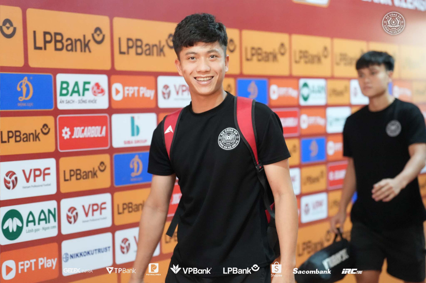 Mưa bàn thắng ở sân Vinh, CAHN đăng quang Cúp Quốc gia ảnh 5 Mưa bàn thắng ở sân Vinh, CAHN đăng quang Cúp Quốc gia ảnh 5