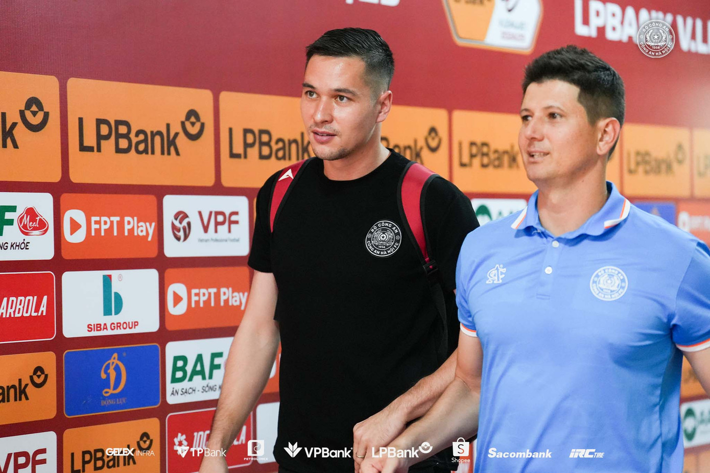 Mưa bàn thắng ở sân Vinh, CAHN đăng quang Cúp Quốc gia ảnh 6 Mưa bàn thắng ở sân Vinh, CAHN đăng quang Cúp Quốc gia ảnh 6