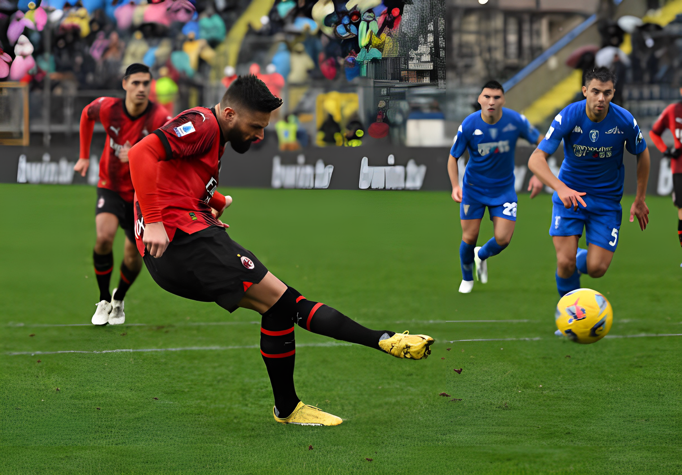 Giroud thực hiện cú đá 11m nhân đôi cách biệt