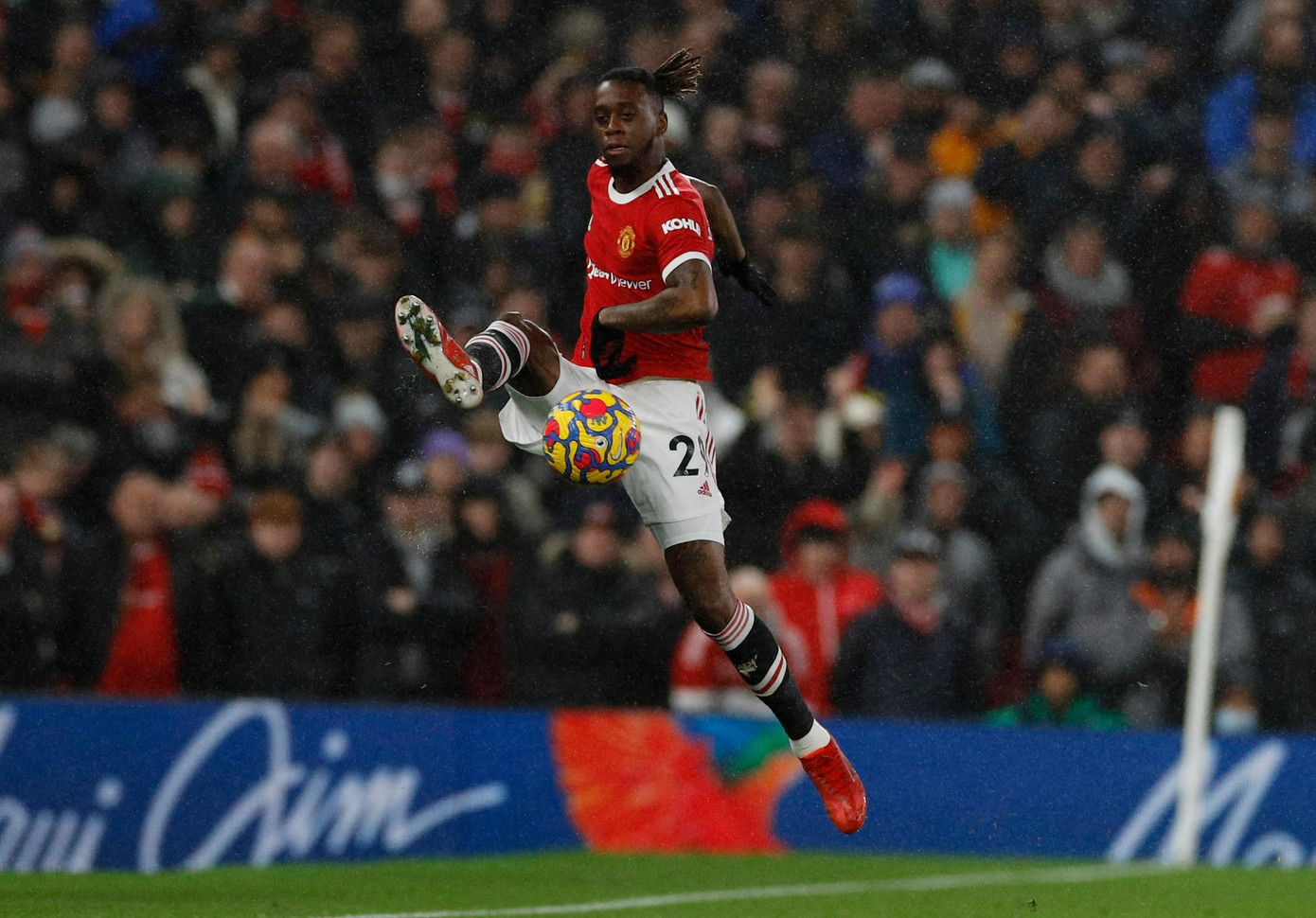 Wan-Bissaka chỉ mạnh ở những cú tắc bóng và tốc độ