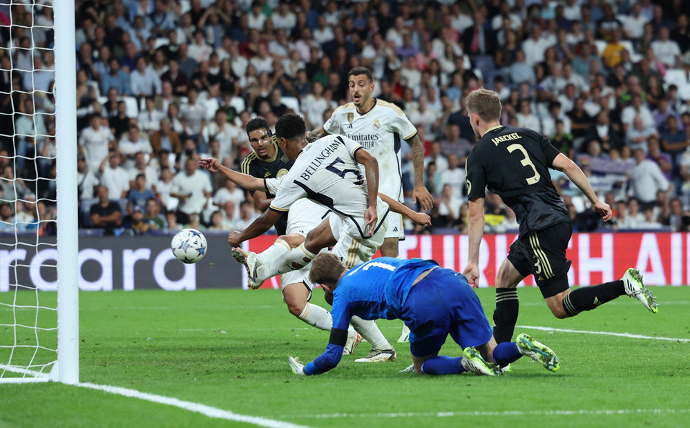 Bellingham trong pha ghi bàn ấn định tỷ số 1-0 Bellingham trong pha ghi bàn ấn định tỷ số 1-0