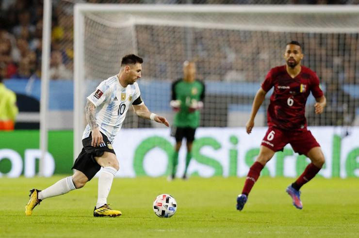 Messi đã thi đấu xông xáo trước Venezuela Messi đã thi đấu xông xáo trước Venezuela