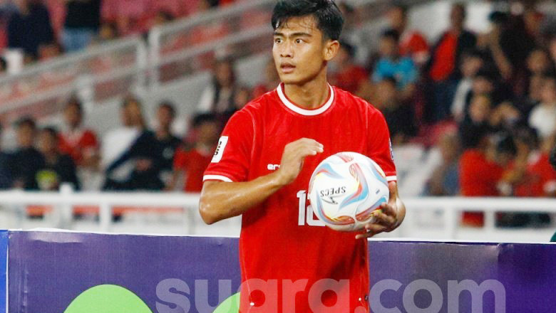 Arhan có những cú ném biên đáng sợ Arhan có những cú ném biên đáng sợ