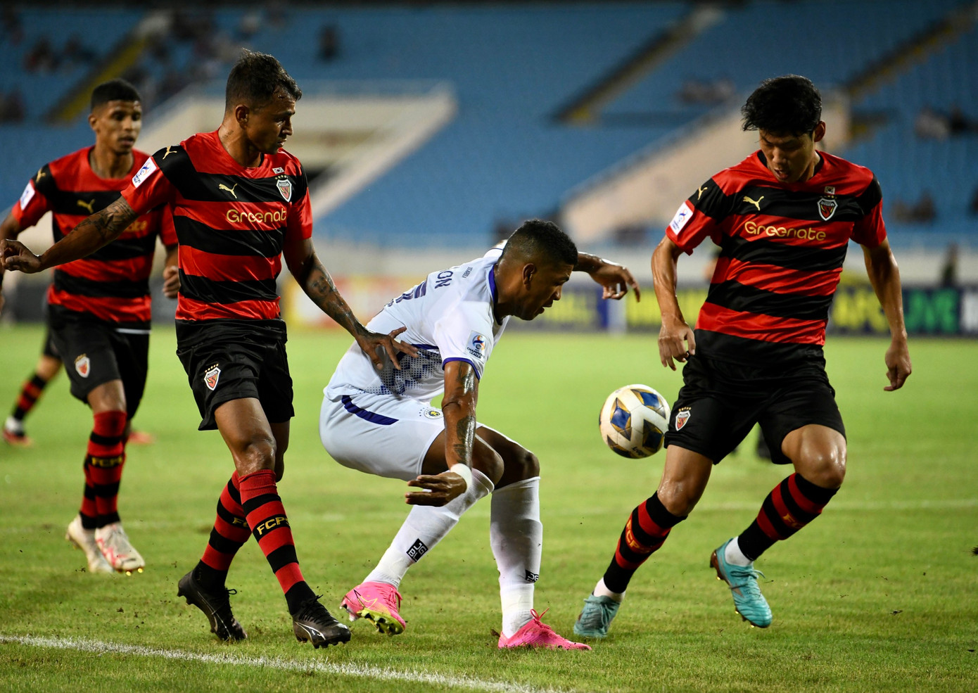 Hà Nội FC có màn thể hiện tốt dù thua Pohang Steelers 2-4 ảnh 14