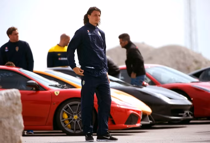 Ibra yêu thích xe Ferrari từ rất lâu