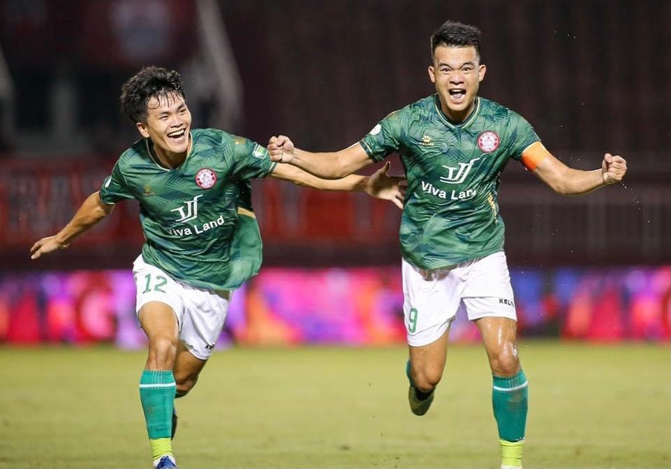 TP HCM đã tạm thoát khỏi đáy BXH (ảnh: CLB TP. HCM)