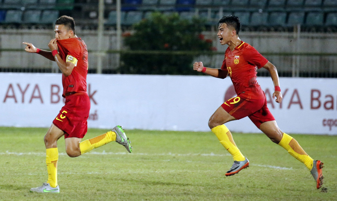 Trung Quốc liên tiếp ghi những bàn thắng trong hiệp 2