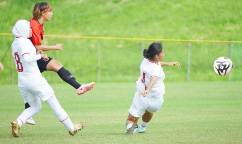 Indonesia chỉ biết phòng ngự trước đối thủ Indonesia chỉ biết phòng ngự trước đối thủ