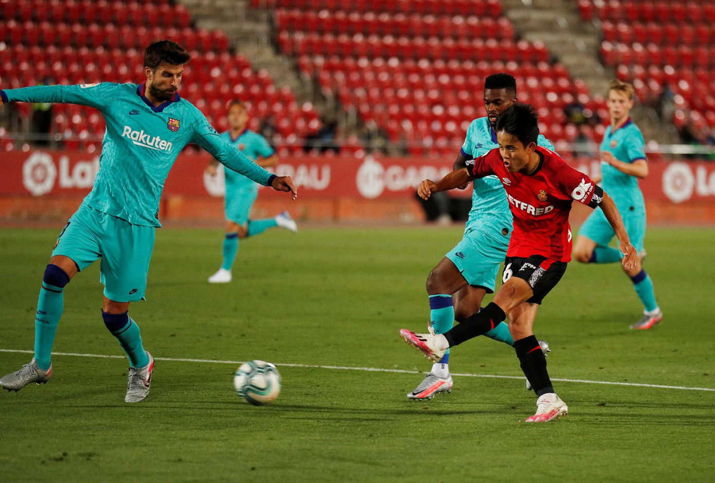 Sự non kém của Kubo sẽ không khiến hàng thủ Barca phải bận tâm