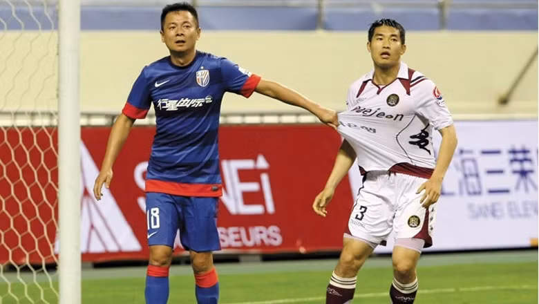 Ông Zhu Jun trong trận đấu tại FA Cup Trung Quốc