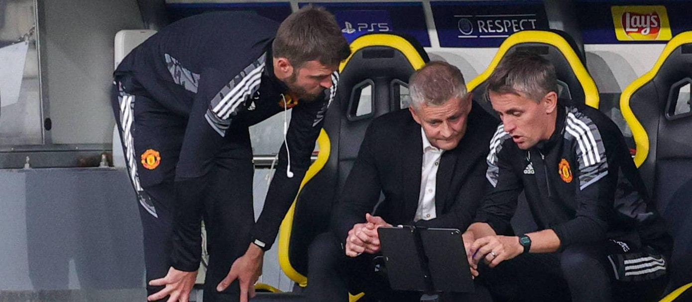 HLV Solskjaer xem lại các tình huống gây tranh cãi trong trận