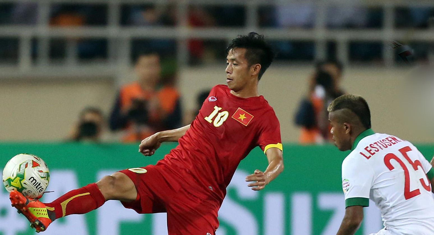 Manahati Lestusen (25) khi gặp ĐT Việt Nam tại Mỹ Đình Manahati Lestusen (25) khi gặp ĐT Việt Nam tại Mỹ Đình