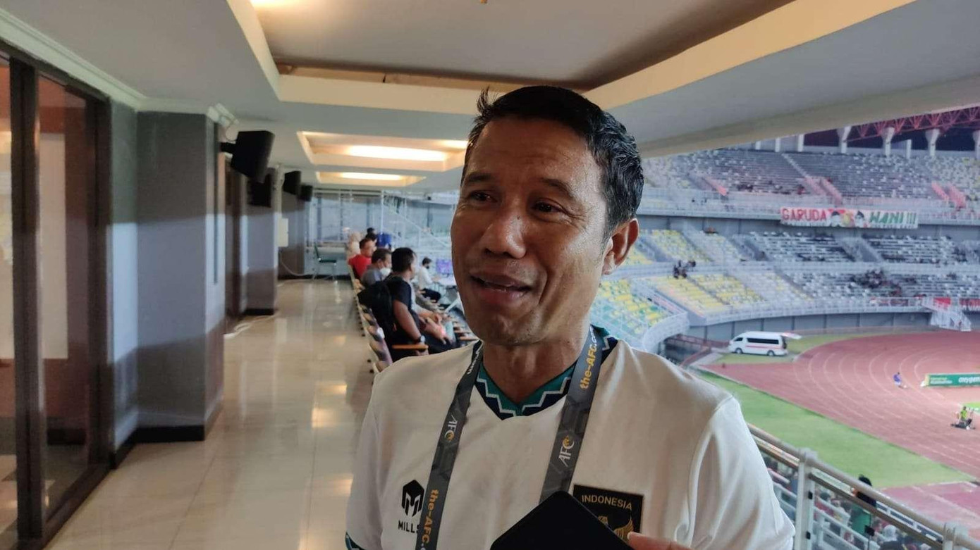 Tổng thư ký PSSI Yunus Nusi tại sân Gelora Bung Tomo, Surabaya hôm 16/9 Tổng thư ký PSSI Yunus Nusi tại sân Gelora Bung Tomo, Surabaya hôm 16/9