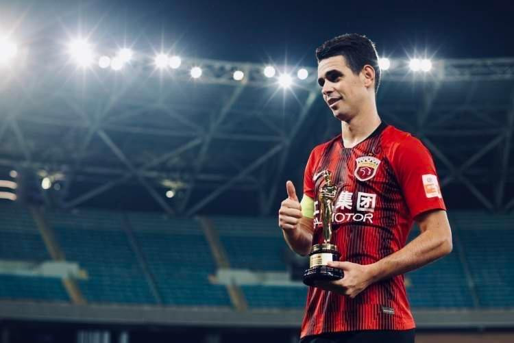 Oscar đang nhận 20 triệu euro/năm tại Shanghai Port