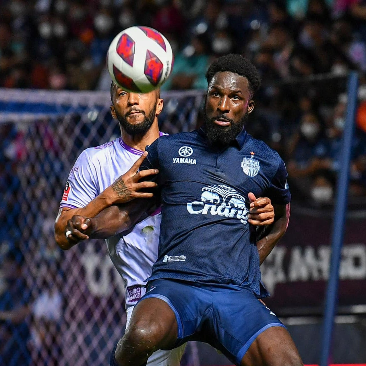 Buriram vừa thua đáng tiếc trước Bangkok