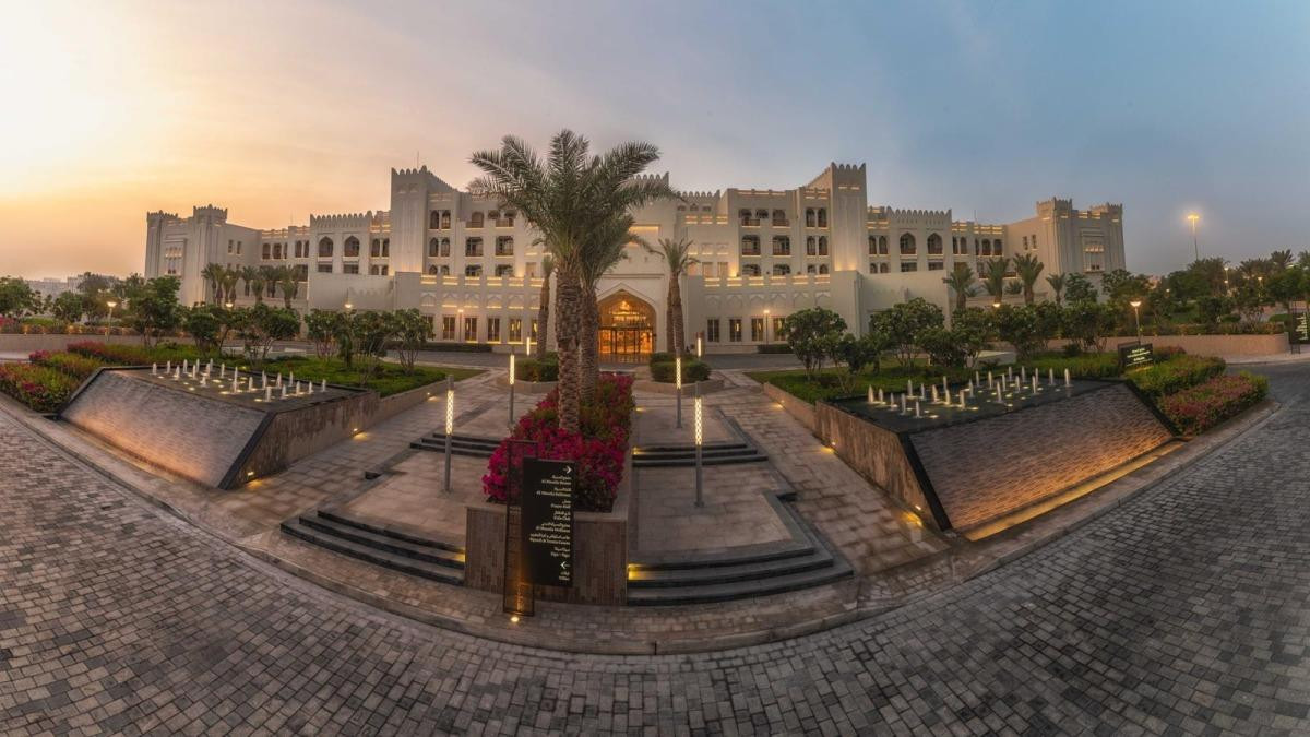 ĐT Pháp thích tránh xa chỗ phồn hoa đô thị khi ở resort Al Messila. Đây là resort nằm gần Doha nhưng rất yên bình