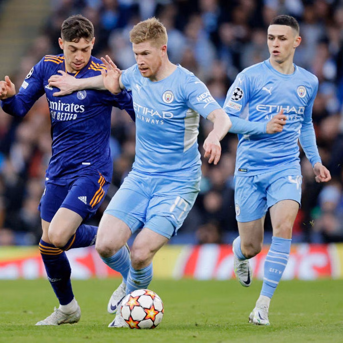 Vẫn còn nhiều thách thức đợi Man City ở lượt về