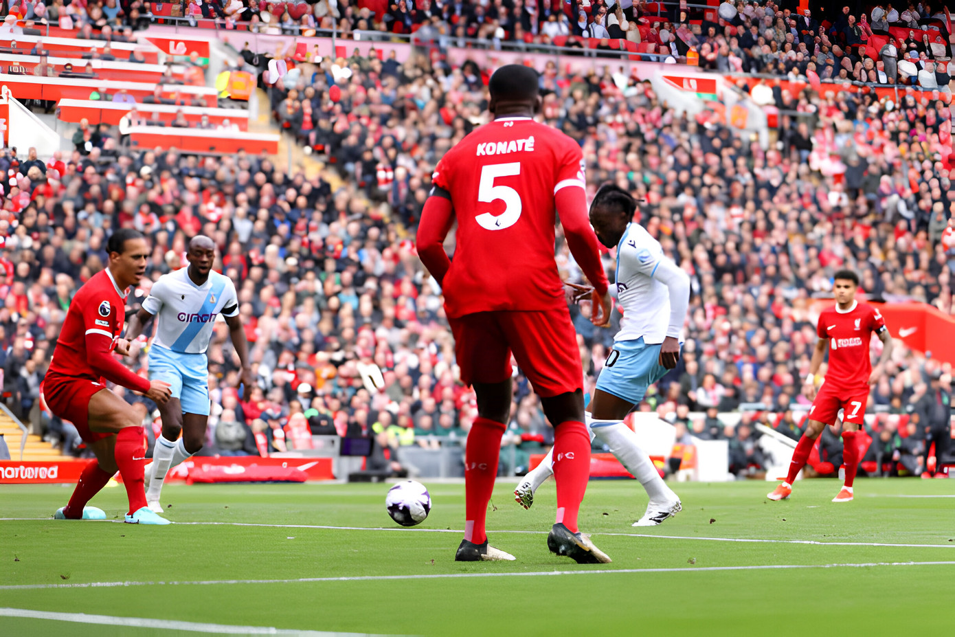 Bỏ lỡ những cơ hội không tưởng, Liverpool trắng tay ngay tại Anfield trước Crystal Palace ảnh 7