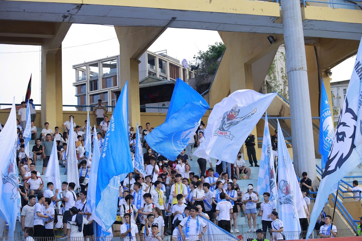 Nam Định gieo sầu cho Hà Nội, bứt phá trong cuộc đua vô địch ảnh 23