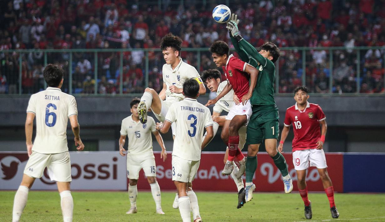 Indonesia đã trải qua những phút giây may mắn trước sức ép của Thái Lan