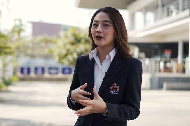 Tira Buyanee Kittikorn từng theo học đại học Thammasat