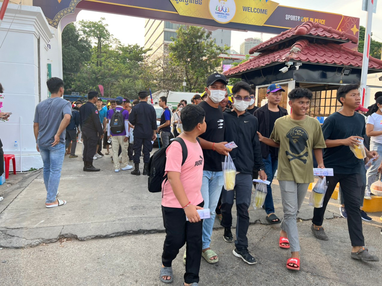 SEA Games 32: Đại thắng U22 Timor Leste 4-0, U22 Campuchia qua mặt Indonesia chiếm ngôi đầu bảng A ảnh 2 SEA Games 32: Đại thắng U22 Timor Leste 4-0, U22 Campuchia qua mặt Indonesia chiếm ngôi đầu bảng A ảnh 2