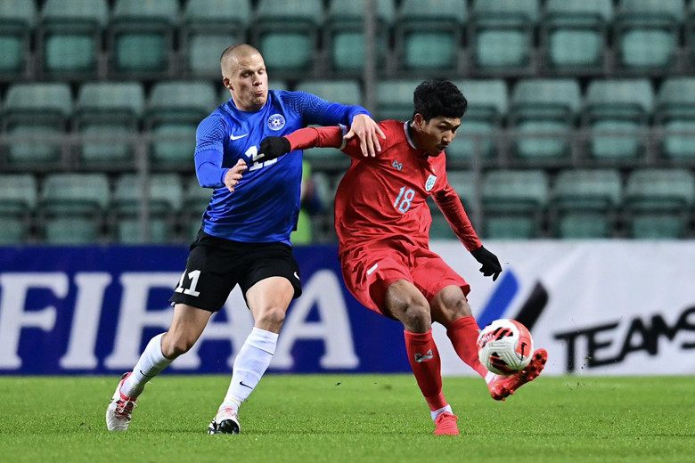 Thái Lan lấn lướt Estonia trong hiệp 1