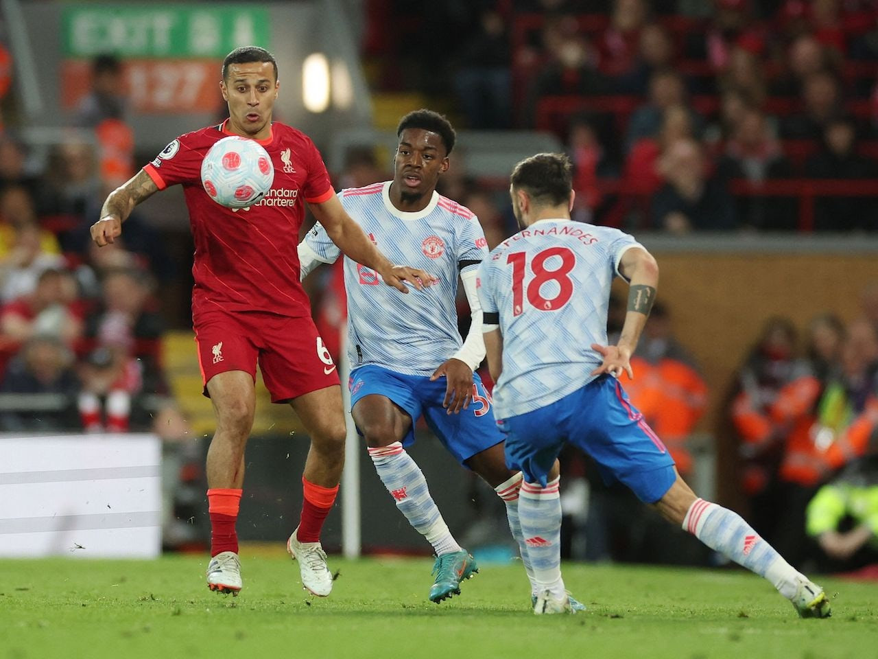 Thiago không được ra sân nhiều ở mùa này vì chấn thương