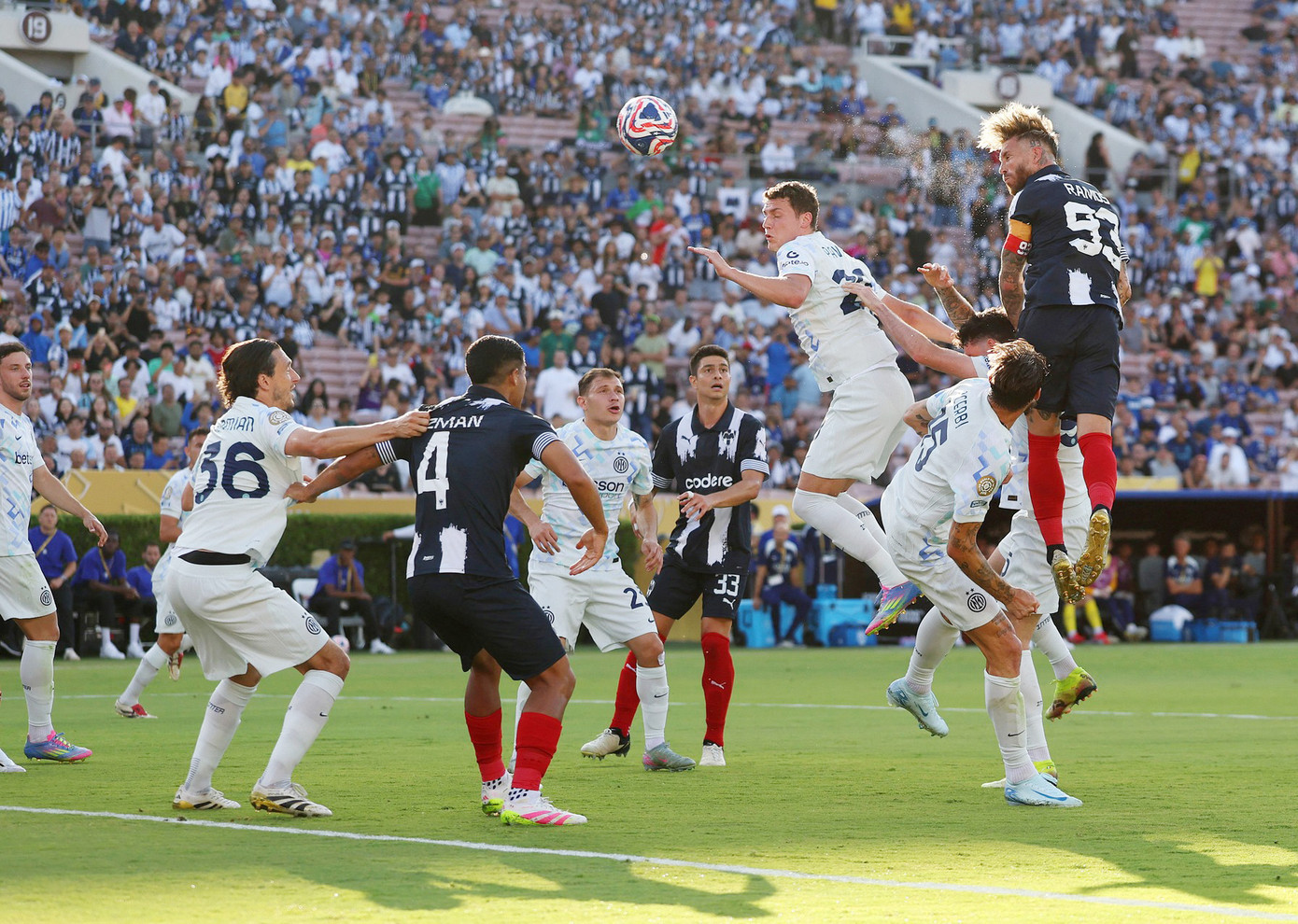 Phung phí cơ hội, Inter Milan bị Monterrey cầm chân ảnh 20 Phung phí cơ hội, Inter Milan bị Monterrey cầm chân ảnh 20