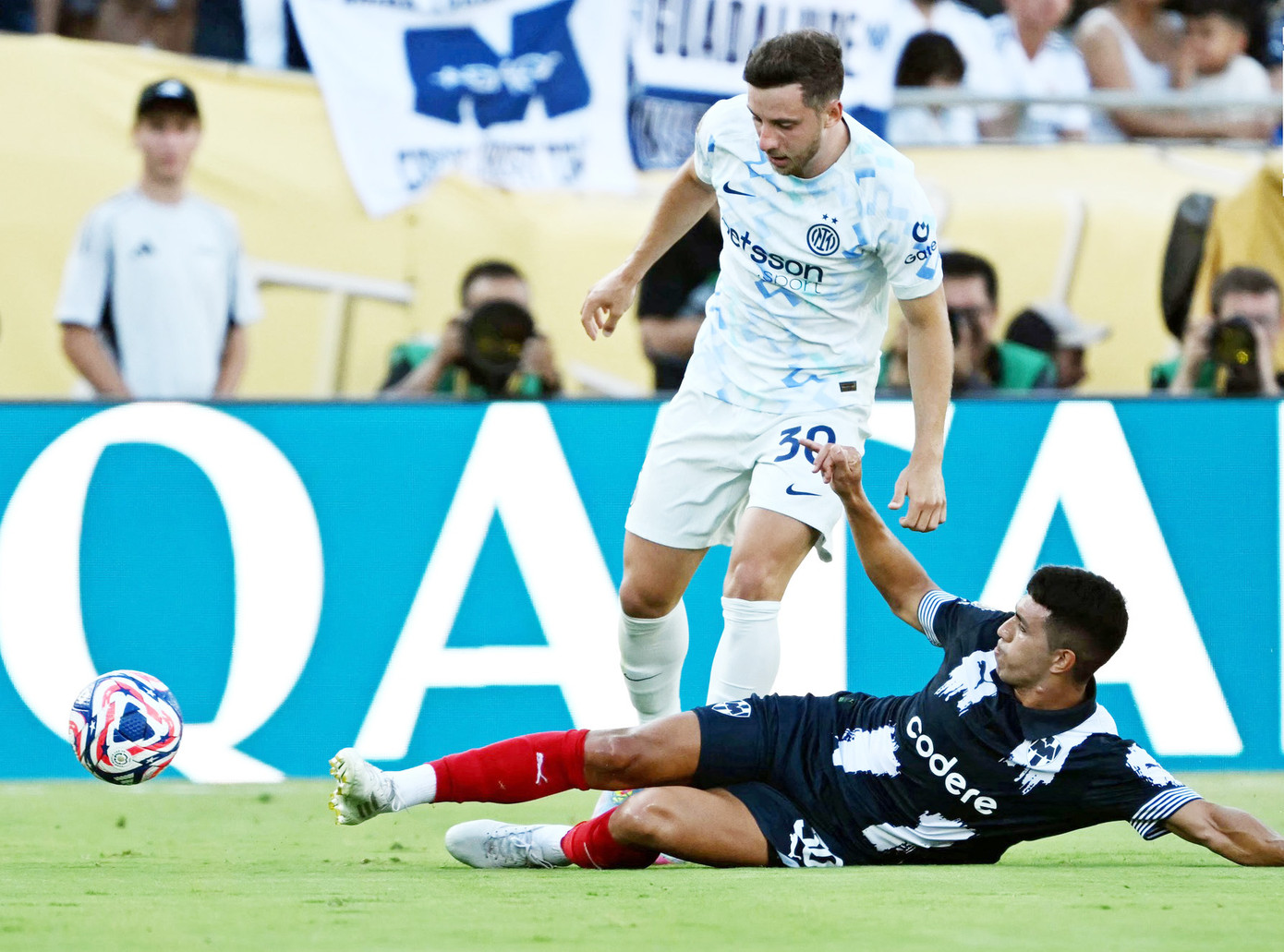 Phung phí cơ hội, Inter Milan bị Monterrey cầm chân ảnh 18 Phung phí cơ hội, Inter Milan bị Monterrey cầm chân ảnh 18