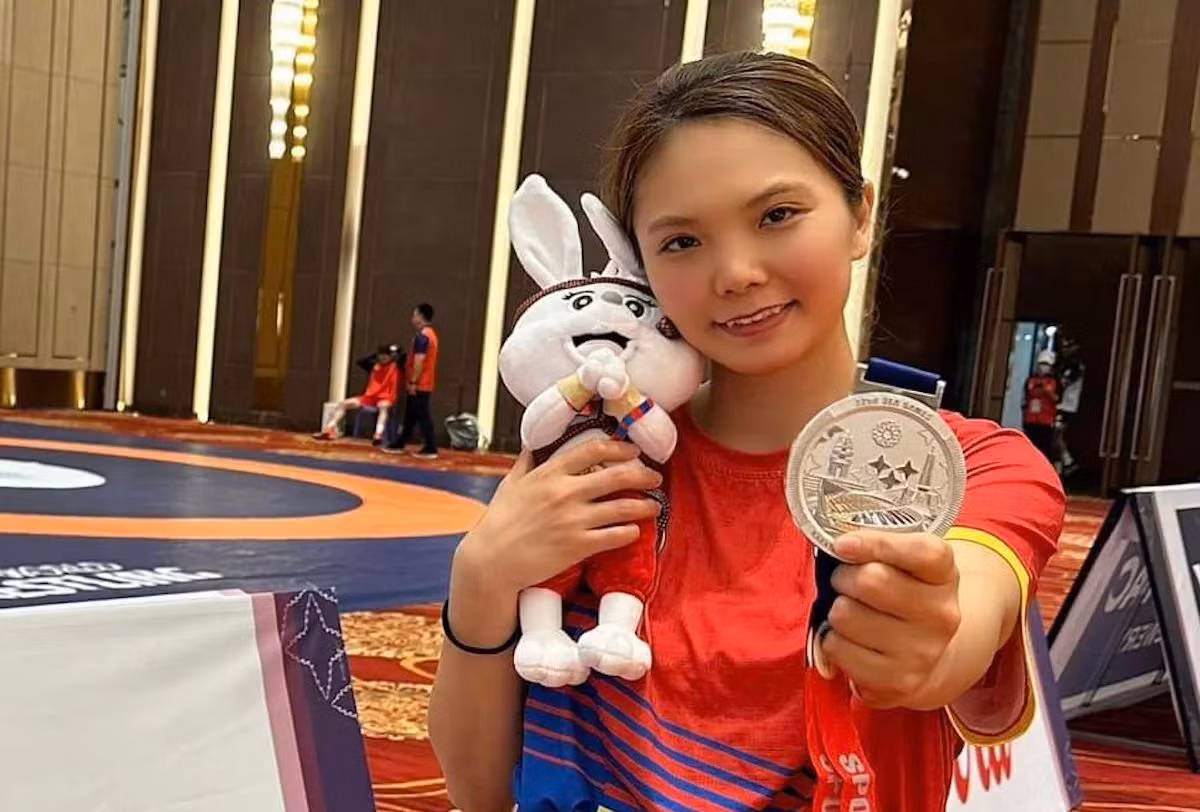 Tsukii vẫn vui vẻ khoe tấm HCB tại SEA Games 32 sau khi bình tâm hơn