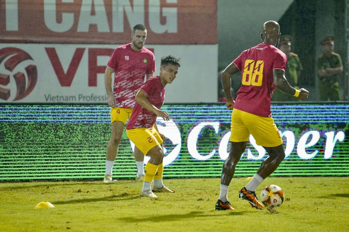 Hải Phòng cắt mạch 8 trận không thắng tại Night Wolf V-League ảnh 2 Hải Phòng cắt mạch 8 trận không thắng tại Night Wolf V-League ảnh 2