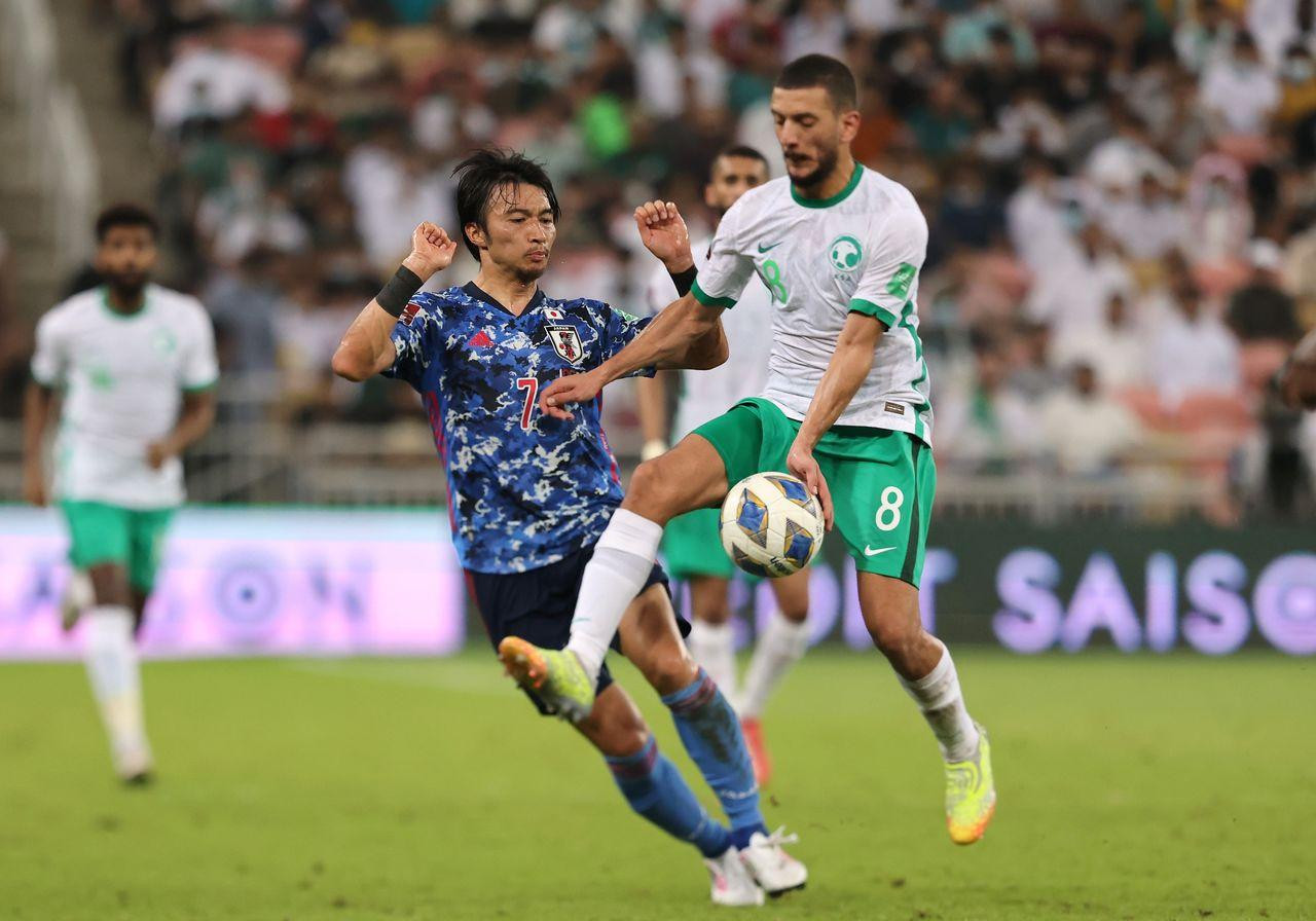 Saudi Arabia vừa có thắng lợi quan trọng trước tuyển Nhật Bản Saudi Arabia vừa có thắng lợi quan trọng trước tuyển Nhật Bản